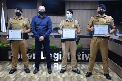 Policiais Militares da 2Âª CIA recebem MoÃ§Ã£o de Aplausos por salvamento de jovem